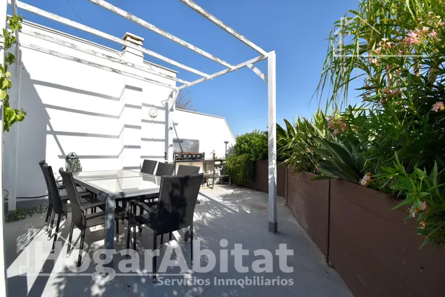¡GRAN OPORTUNIDAD! PAREADO REFORMADO, EXTERIOR CON TERRAZA Y ASCENSOR — 29