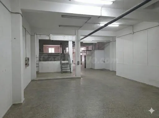 Local comercial junto a Avda. Blasco Ibañez - foto 2