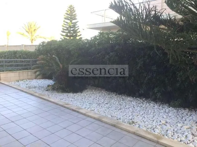 APARTAMENTO EN 1ERA. LINEA CON 110 M2 TERRAZA  EN  PLANTA BAJA . GARAJE, PISCINA COMUNITARIA Y TENIS — 15