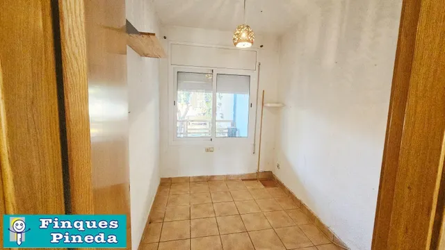 CASA PLANTA BAJA CON 2 VECINOS CON JARDÍN — 7