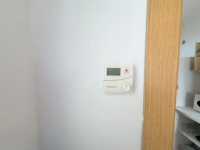 Amplio piso con 3 dormitorios, terraza y excelentes vistas en Las Navas del Marqués — 41
