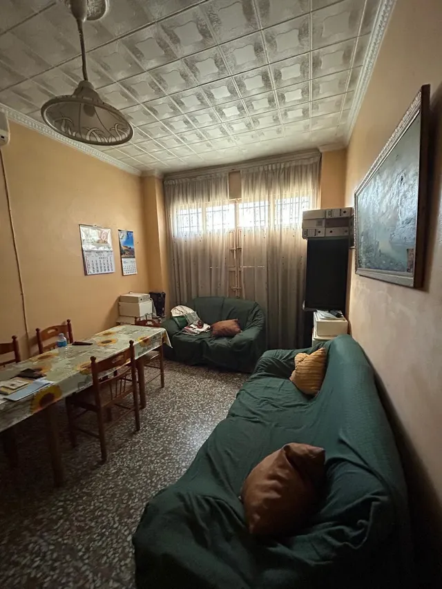 VIVIENDA SOBRE LOCAL EN SANTA MARÍA DEL ÁGUILA — 23