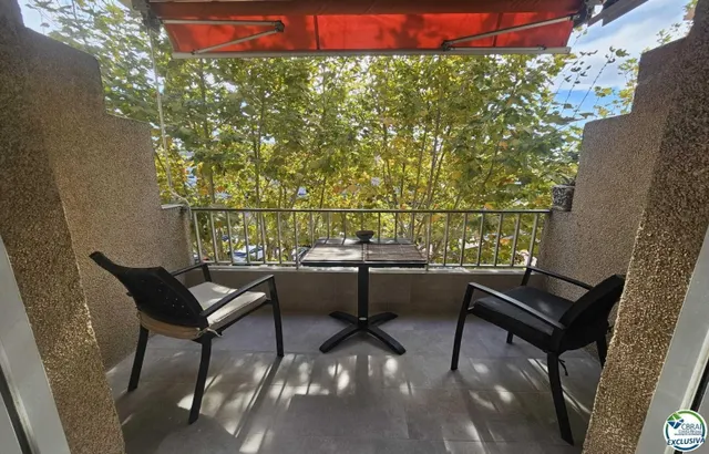 CENTRICO APARTAMENTO EN EMPURIABRAVA - foto 2