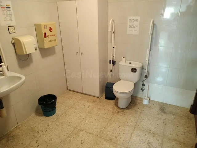 SE VENDE LOCAL COMERCIAL EN PUERTO REAL , ZONA BARRIADA 512 — 3