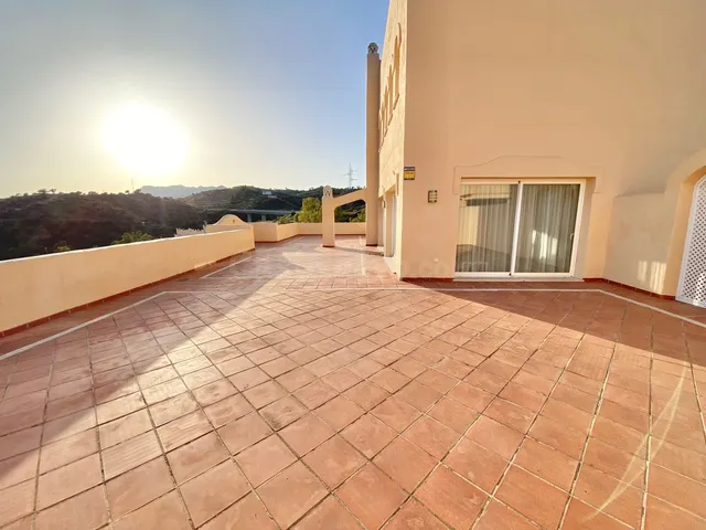 Ático Dúplex 3 habitaciones 140m² en venta - Marbella - foto 3