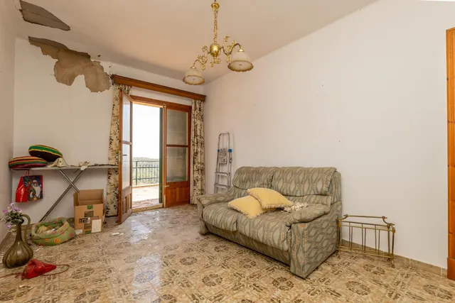 GRAN CHALET EN EL PRECIOSO PUEBLO DE GALILEA — 23