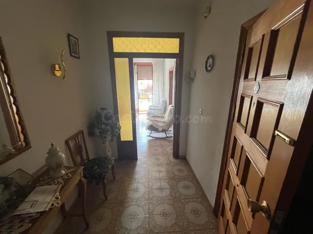 PISO CÉNTRICO DE CORREDERA  MUY AMPLIO. IDEAL PARA REFORMAR. TERRAZA ENORME — 5