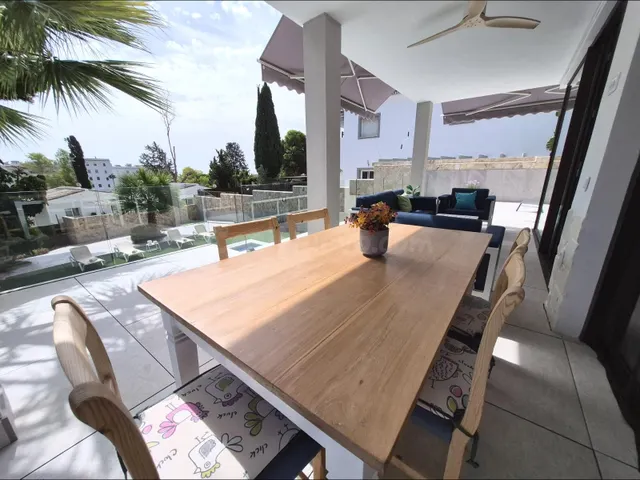 Exclusiva villa independiente reformada en el pinar, Torremolinos — 2