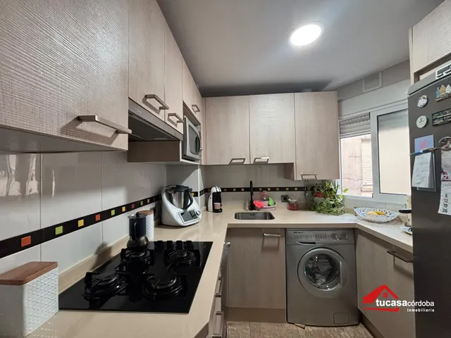 Piso de 2 habitaciones dobles con terraza y ascensor en fátima — 5