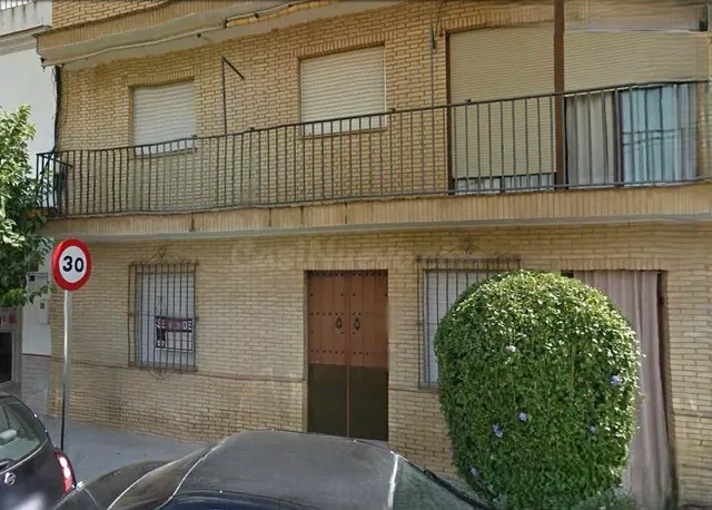 ¡La OPORTUNIDAD que estabas esperando en pleno corazón de Ge - foto 3