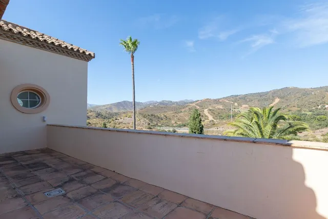 Villa 5 habitaciones 298m² en venta - Elviria — 38