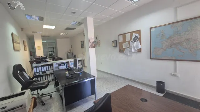 Local comercial en venta - AVENIDA PRIMERO DE MAYO - foto 4