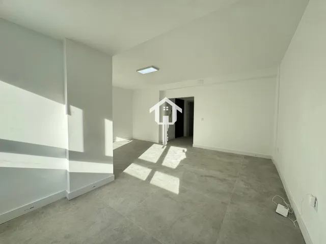 Inmoparadise les ofrece espectacular vivienda en venta en Alicante centro, el edificio los representantes . 120m2, 3 dormitorios, dos baños,reformada. — 7