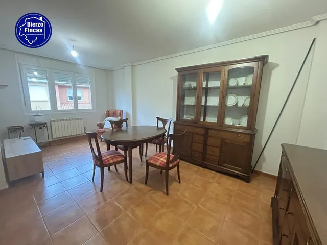 SE VENDE ADOSADO EN ARDONCINO, LEÓN - foto 3