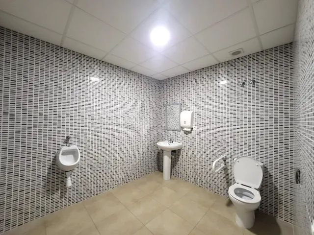 Amplio Local Comercial Reformado en el Almaig, Ontinyent — 10