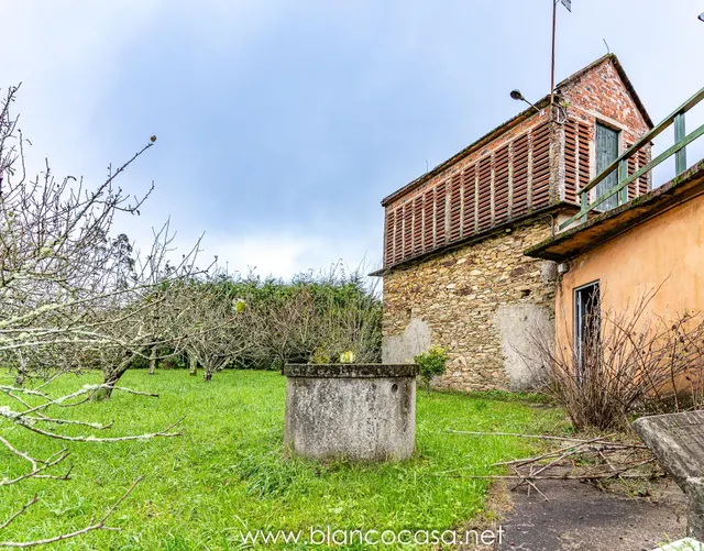 ¡INTERESANTE CASA con 437 m2 y TERRENO de 3.187 m2 por 129.9 - foto 2
