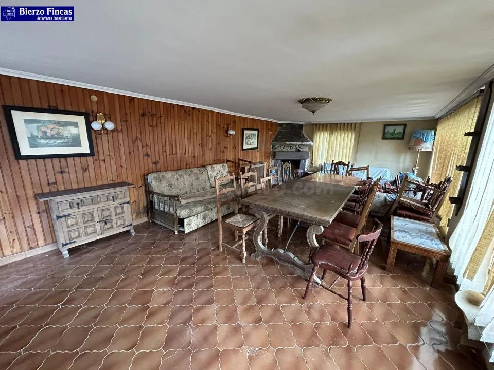 Se vende casa en Carracedelo