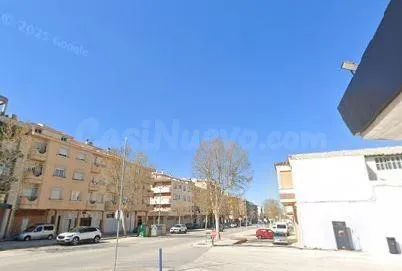 SE VENDE local comercial OKUPA en C AVENIDA JAEN 19 BAJ LOC - foto 4