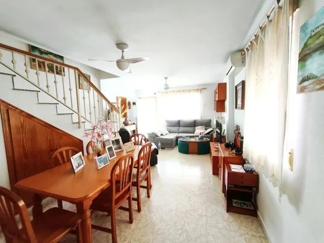 Espacioso Triplex en el Centro del Puerto de Mazarrón con Gran Porche y Garaje — 6