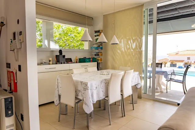 MARAVILLOSO CHALET CON LT Y VISTAS MAR — 30