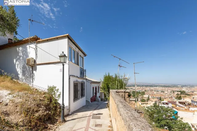 Coqueta Casa zona Barranco del Abogado con vistas a Granada