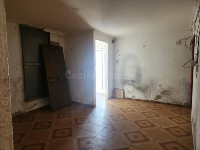 Casa de 3 dormitorios con patio en Badajoz - foto 3