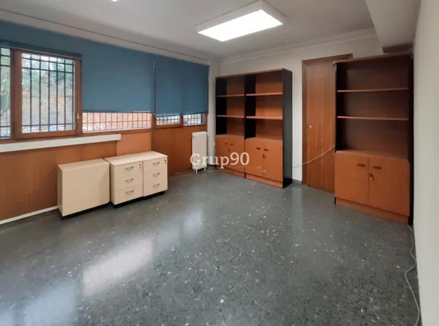 3 LOCALES COMERCIALES EN  ZONA INSTITUT — 17