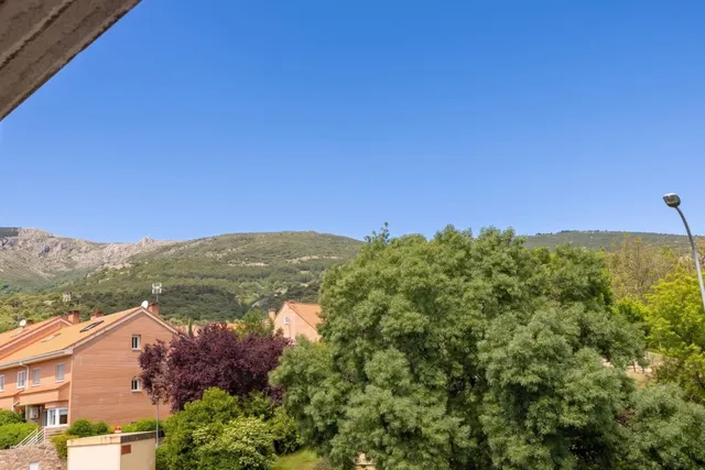 Maravilloso adosado en la mejor ubicación de la prestigiosa urbanización de Felipe II — 27