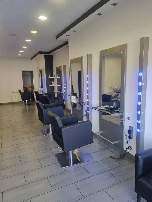 LOCAL EN VENTA CON LICENCIA EN RAMBLA EUROPA DE BARBERÀ DEL  - foto 4