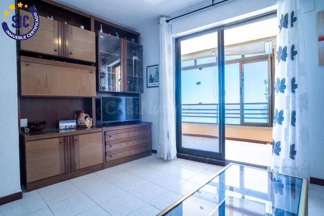 Amplio apartamento de 3 dormitorios en primera línea de mar  - foto 4