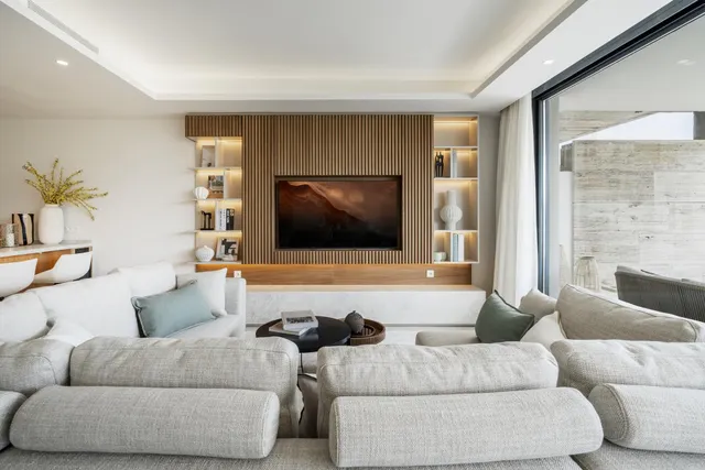 Ático 2 habitaciones 302m² en venta - Aloha — 46