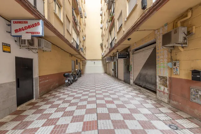 Piso amplio de tres dormitorios en ribera del genil-camino de ronda — 25