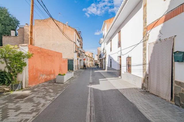 SOLAR EN PLENO CENTRO DE CAJAR - foto 4