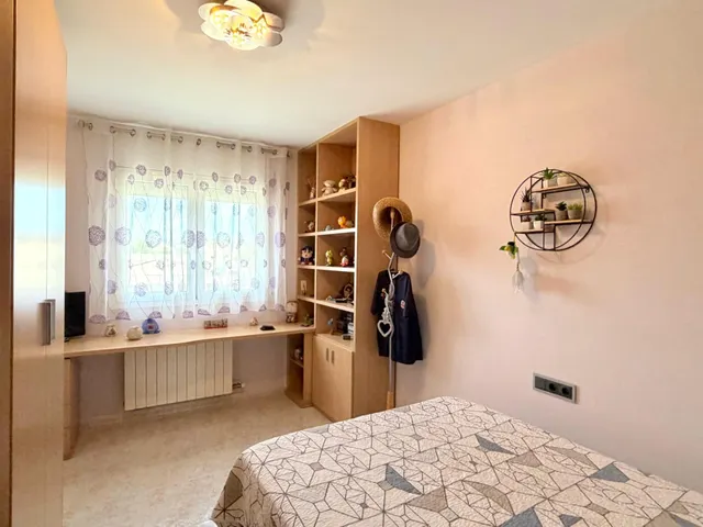 FANTÁSTICA CASA CON JARDÍN Y PISCINA!!! — 17