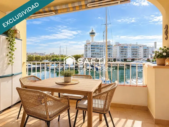 Estudio con vistas al canal, terraza y garaje privado en Empuriabrava — 2