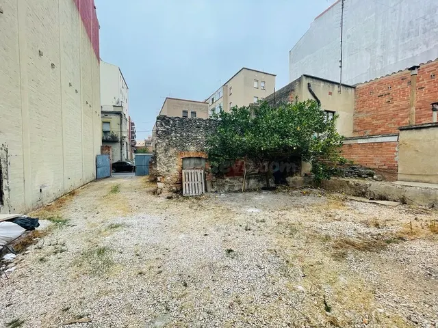 Terreno urbano edificable en Figueres.