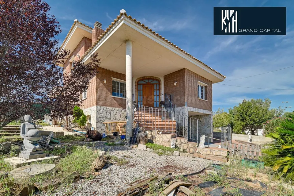 CASA EN SILS