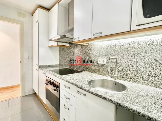 ENCANTADORA VIVIENDA JUNTO A PLAZA KENNEDY — 11