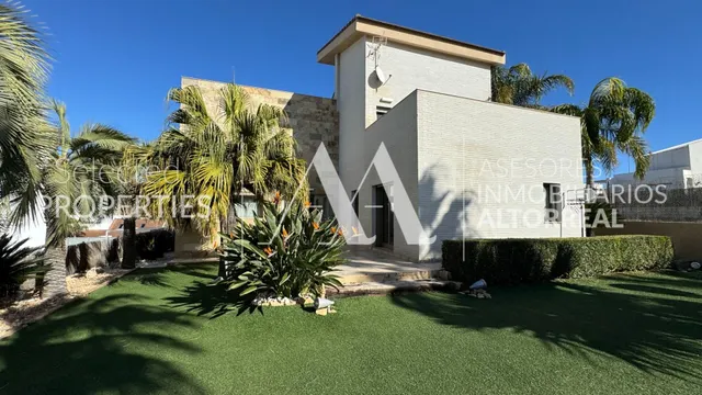 CHALET INDEPENDIENTE EN ALTORREAL — 23