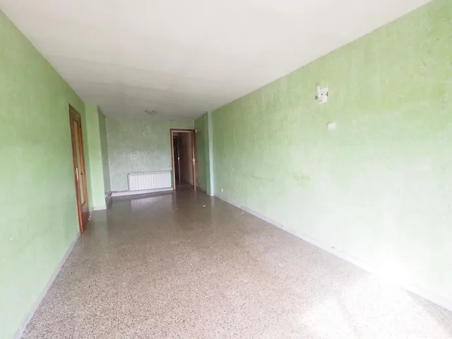 SE VENDE ÁTICO EN BERGA - foto 2
