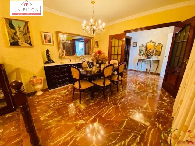 Gran Casa Independiente con piscina y zonas ajardinadas. — 17