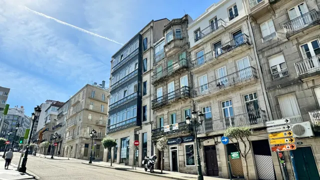 Local ideal para almacén en el centro de Vigo — tu espacio e - foto 3