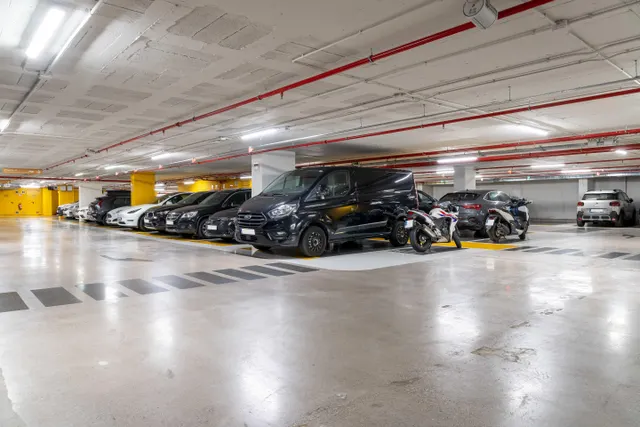 Parking de moto 2m² en alquiler - Eixample — 17