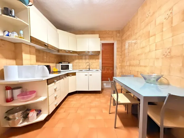 Amplia Vivienda en Planta Baja en Las Góndolas en el km 18 d - foto 4
