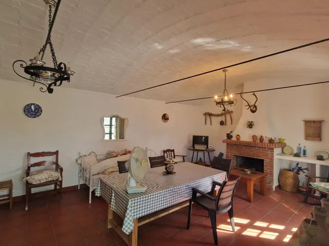 Finca rústica con dos viviendas, piscina y 56.000 m2 de tierras de regadío a 10 minutos de Jerez — 19
