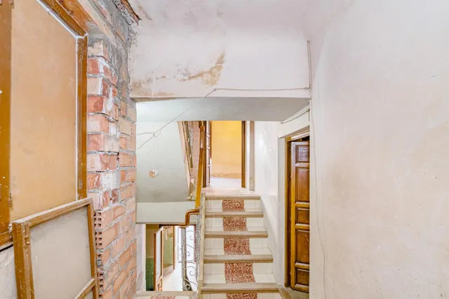 Casa señorial con terraza y posibilidad de rentabilidad. — 18