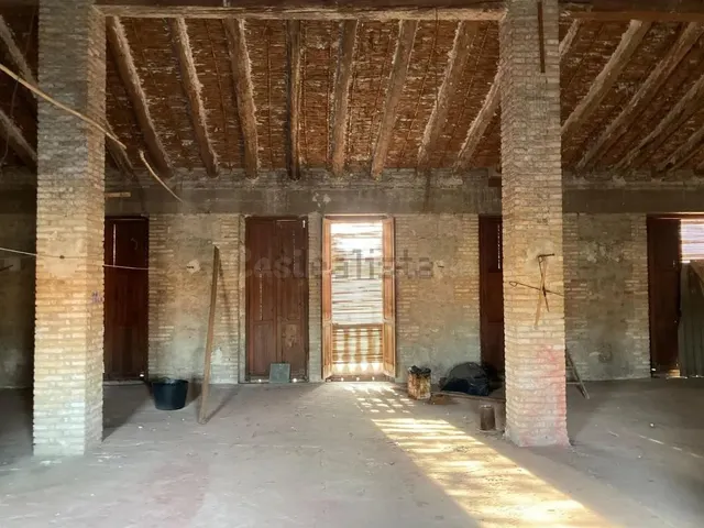 Edificio Planta Baja y Ático: Oportunidad Única en el Corazó - foto 4