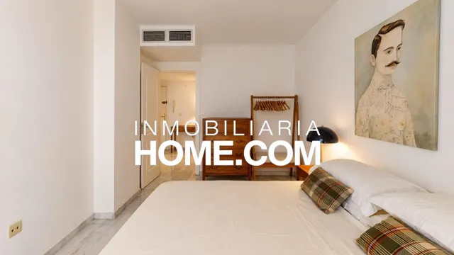 Espectacular apartamento con terraza, piscina y licencia turística en segunda línea de playa en La Carihuela, Torremolinos — 17