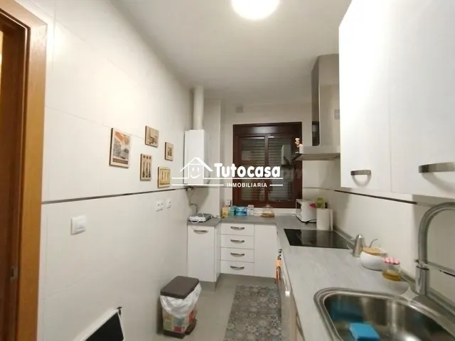 ¡EXCLUSIVO PISO EN PLENO CENTRO! Con garaje, trastero y sin  - foto 4