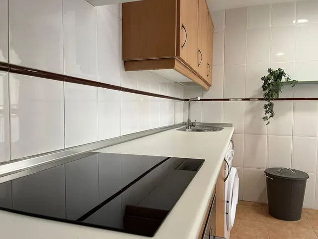 Se alquila habitación con baño privado en C/ Rosa García Ascot 550€- 1 de Noviembre — 9